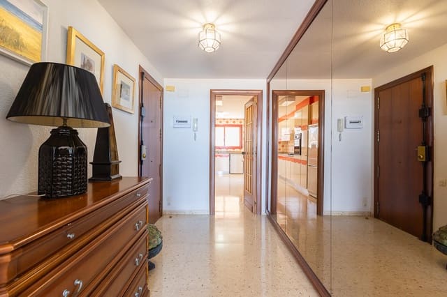 4 makuuhuone Ranta-asunto myytävänä paikassa Gandia mukana uima-altaan 
autotalli - 530 000 € (Ref: 9026944)