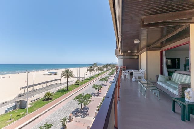 4 makuuhuone Ranta-asunto myytävänä paikassa Gandia mukana uima-altaan 
autotalli - 530 000 € (Ref: 9026944)