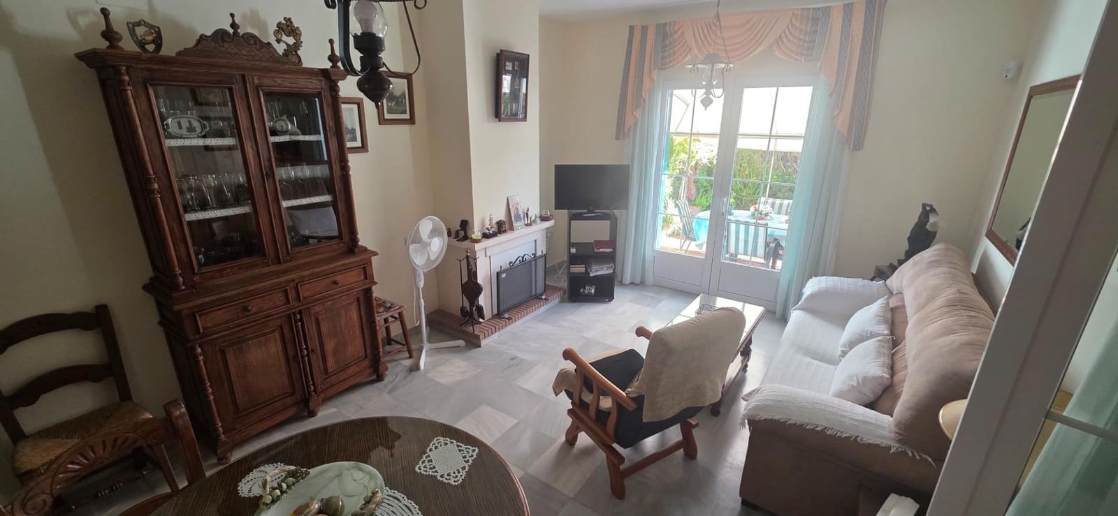 4 quarto Moradia em Banda para venda em Isla Cristina com piscina garagem - 380 000 € (Ref: 10049278)