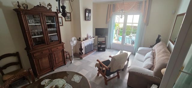 4 quarto Moradia em Banda para venda em Isla Cristina com piscina garagem - 380 000 € (Ref: 10049278)