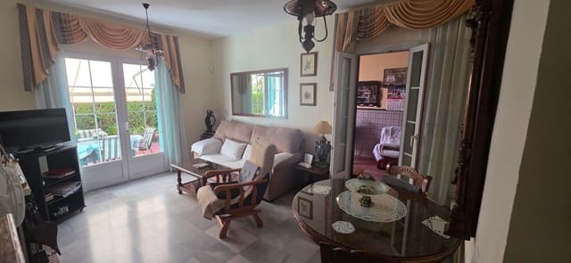 4 quarto Moradia em Banda para venda em Isla Cristina com piscina garagem - 380 000 € (Ref: 10049278)