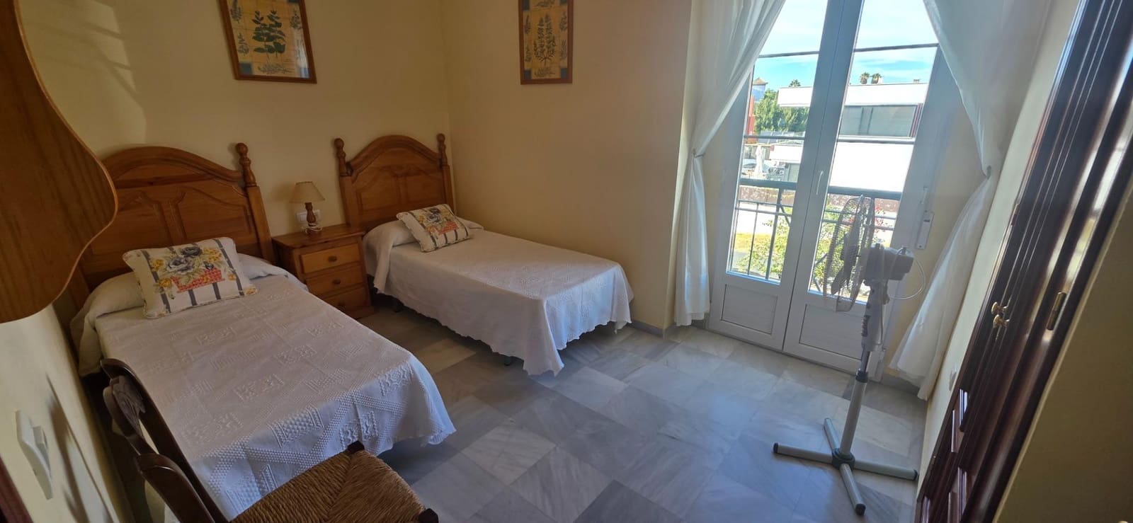 4 quarto Moradia em Banda para venda em Isla Cristina com piscina garagem - 380 000 € (Ref: 10049278)