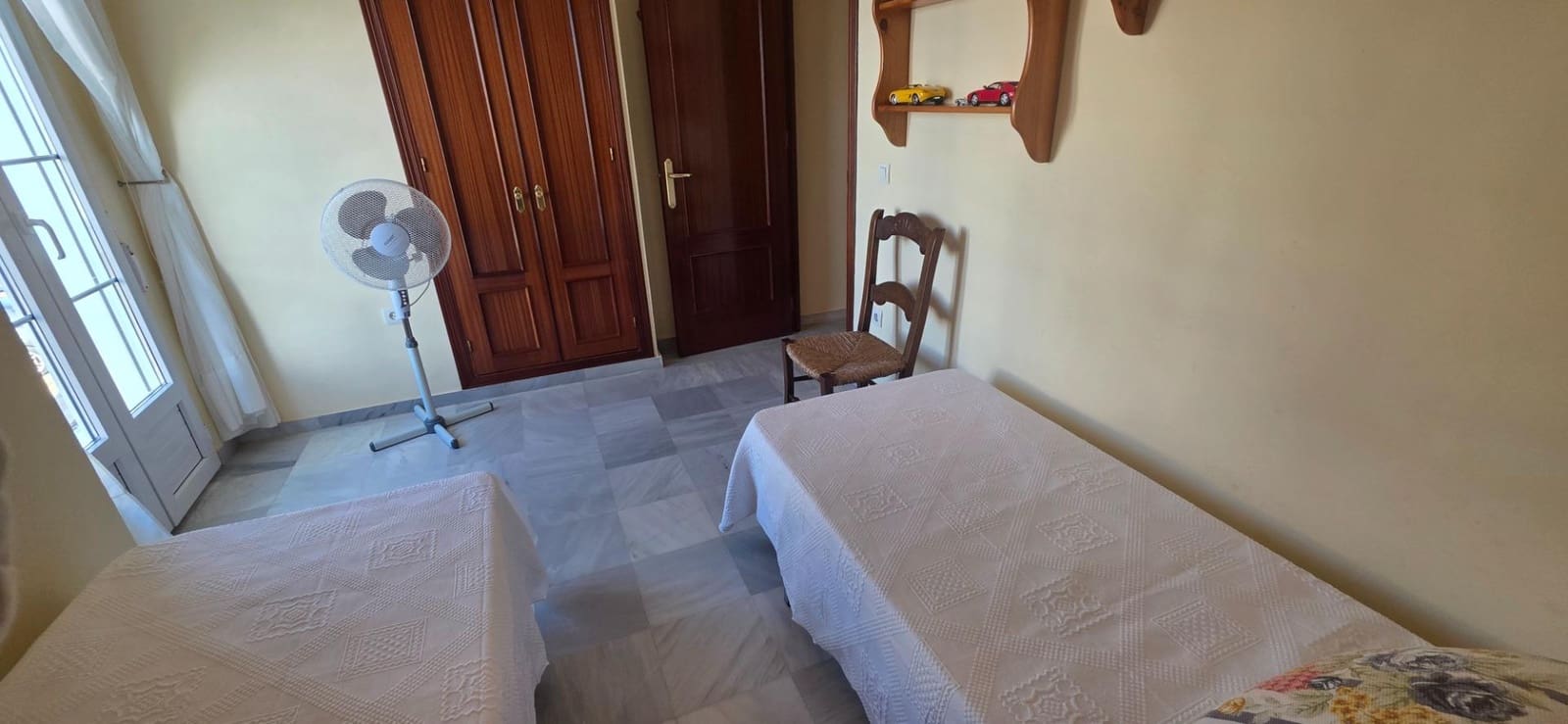 4 quarto Moradia em Banda para venda em Isla Cristina com piscina garagem - 380 000 € (Ref: 10049278)