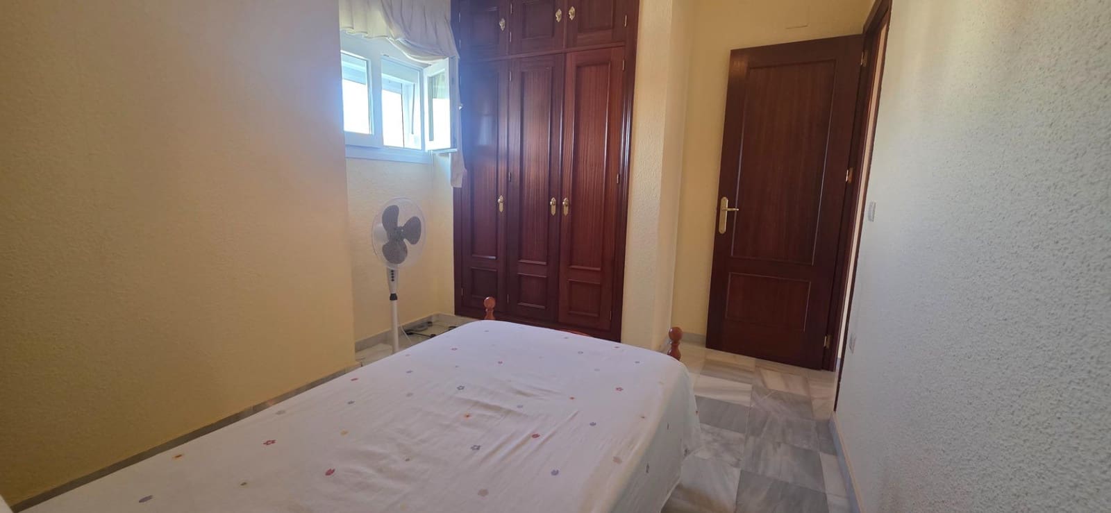 4 quarto Moradia em Banda para venda em Isla Cristina com piscina garagem - 380 000 € (Ref: 10049278)