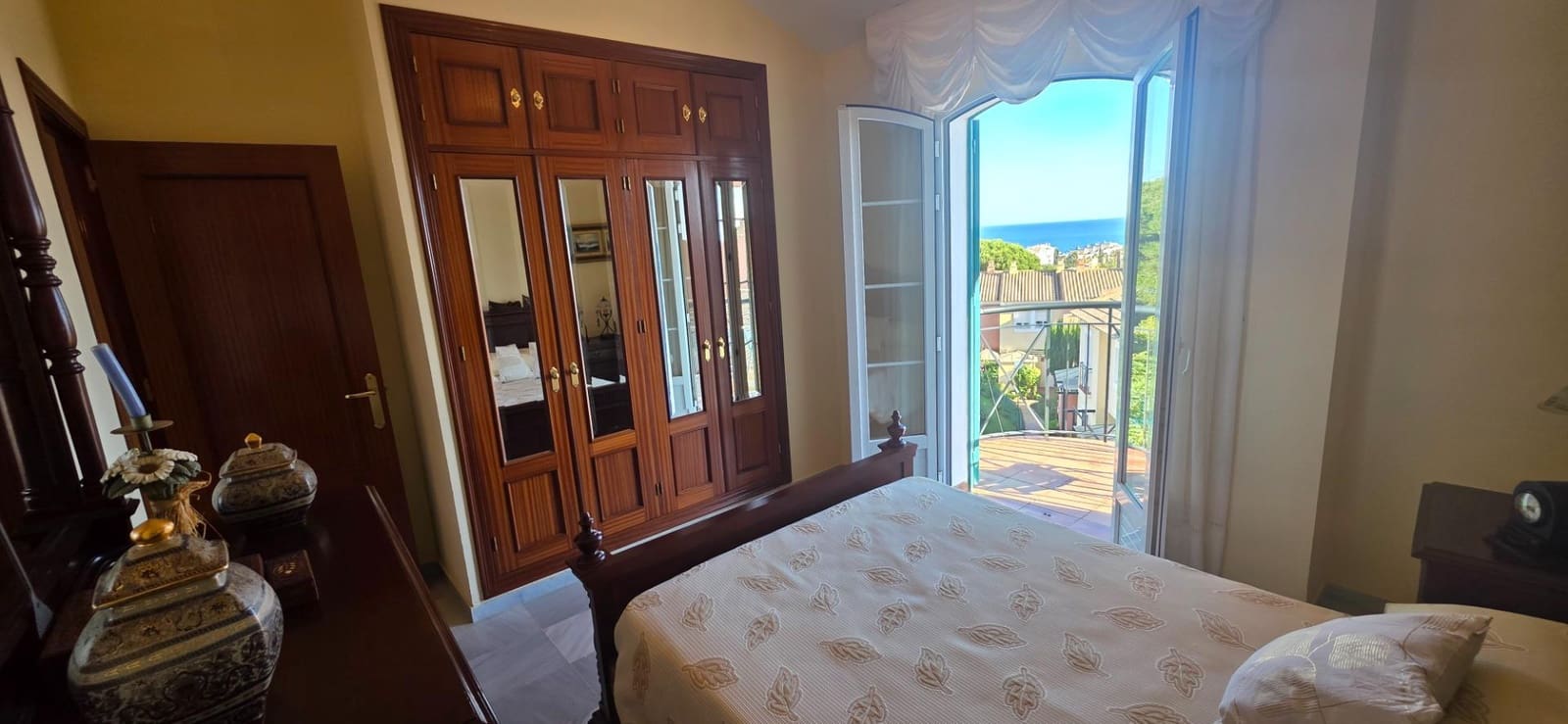 4 quarto Moradia em Banda para venda em Isla Cristina com piscina garagem - 380 000 € (Ref: 10049278)