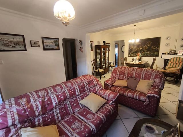 4 bedroom Semi-detached Villa for sale in Corrales del Vino - € 280,000 (Ref: 10115873)