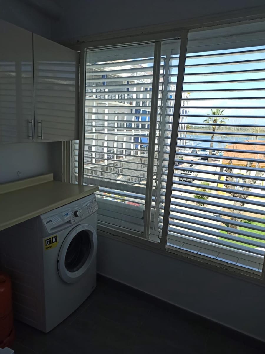 Piso de 3 habitaciones en Punta Umbría en alquiler - 3.500 € (Ref: 9569141)