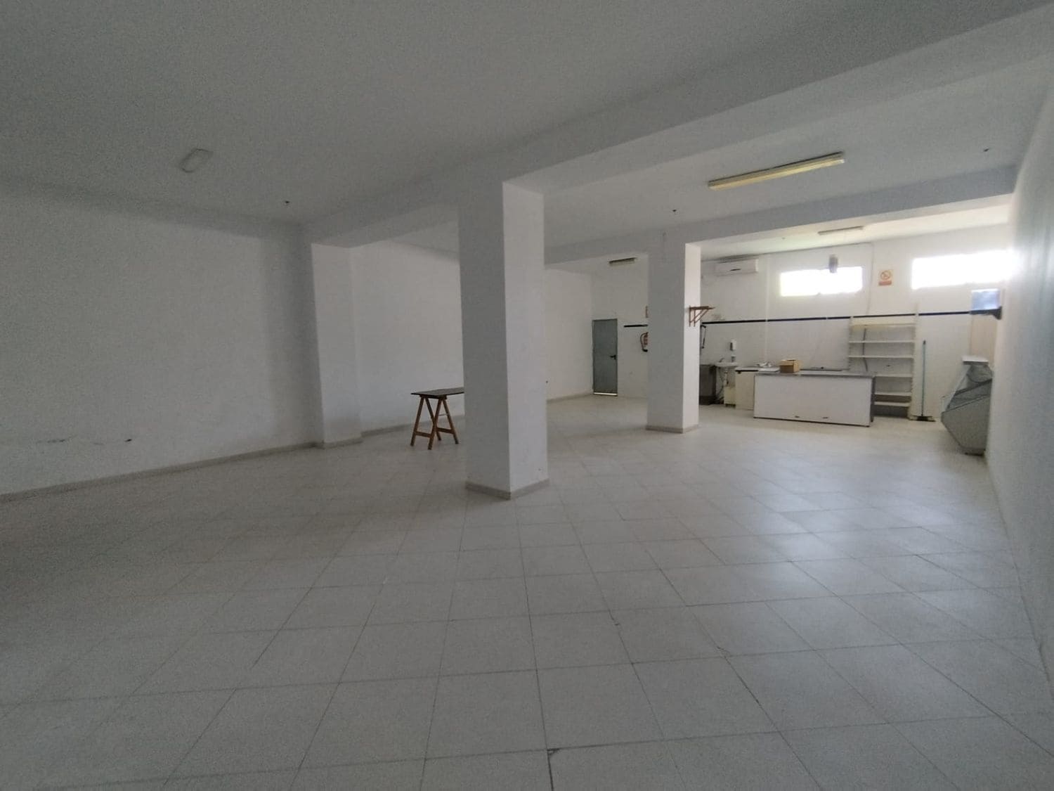 Kommersiell til salgs i Beas - € 179 990 (Ref: 9569144)