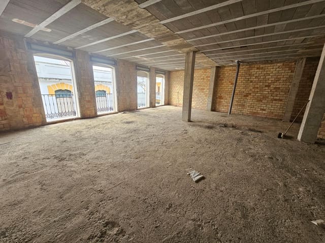 4 bedroom Flat for sale in Gibraleón - € 90,000 (Ref: 9569150)