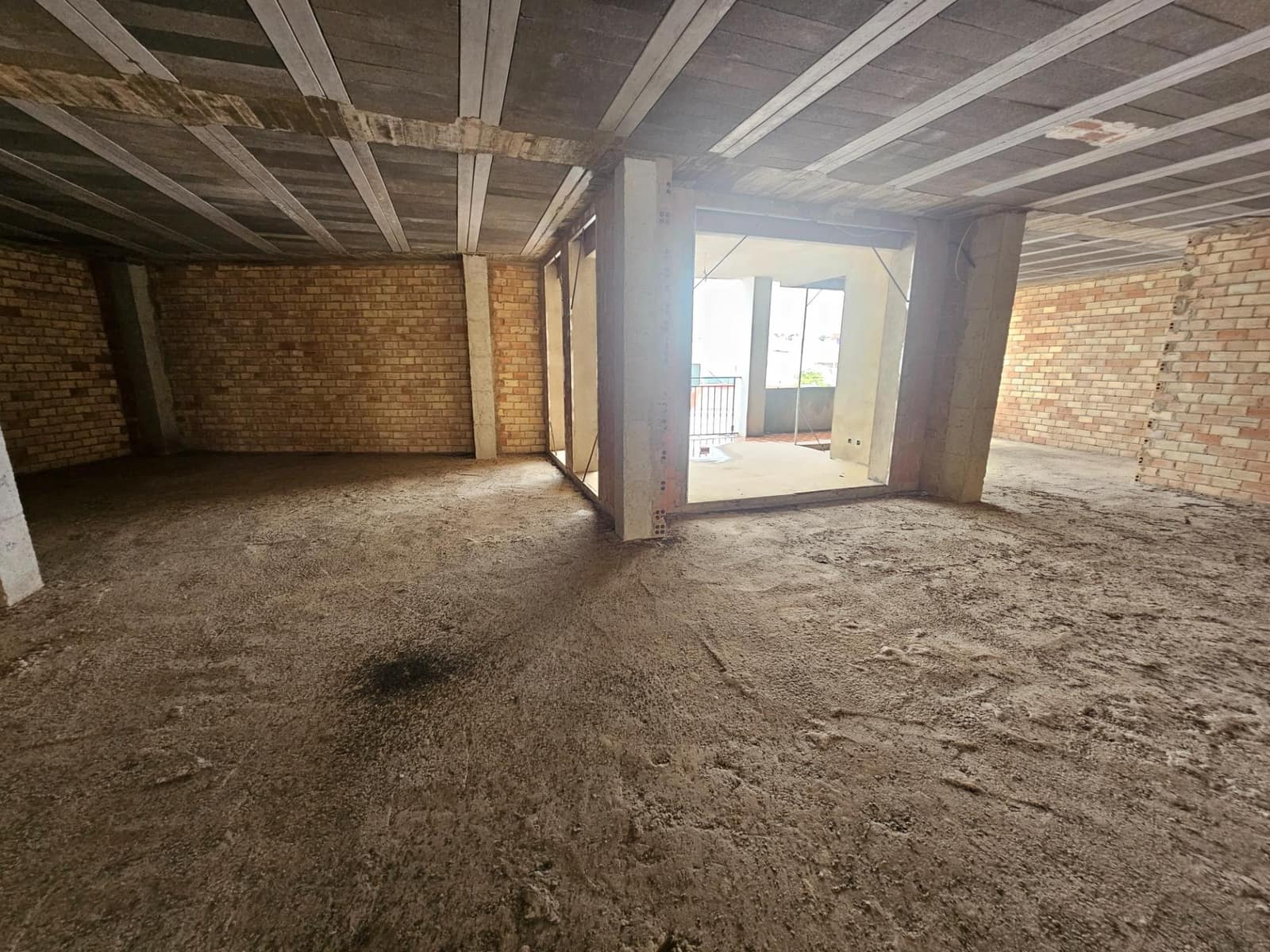 4 bedroom Flat for sale in Gibraleon - € 90,000 (Ref: 9569150)