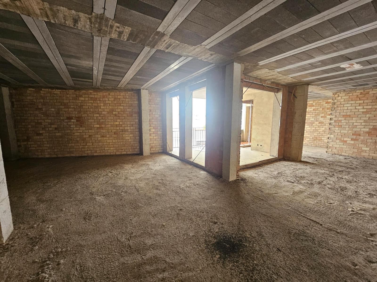 4 bedroom Flat for sale in Gibraleon - € 90,000 (Ref: 9569150)