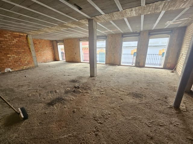 4 bedroom Flat for sale in Gibraleón - € 90,000 (Ref: 9569150)