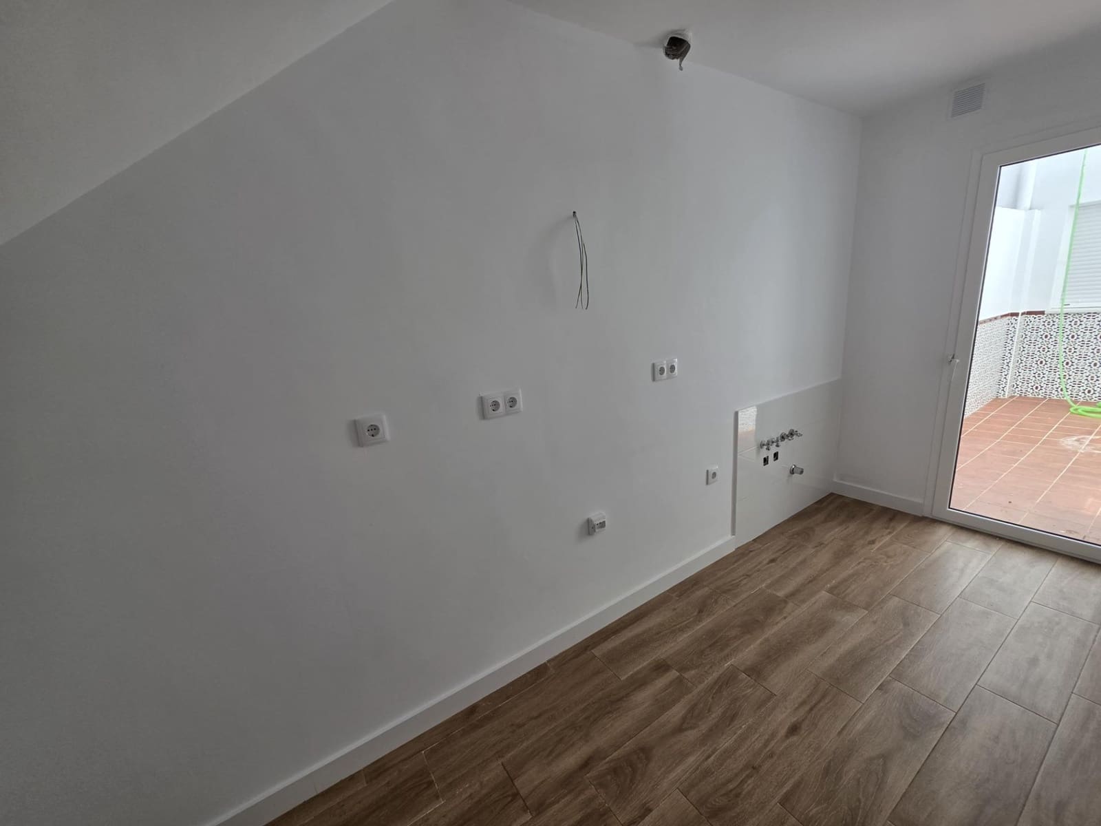 3 bedroom Flat for sale in Beas - € 85,000 (Ref: 9569166)