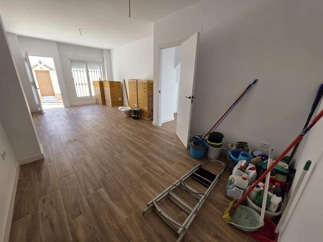 3 bedroom Flat for sale in Beas - € 85,000 (Ref: 9569166)