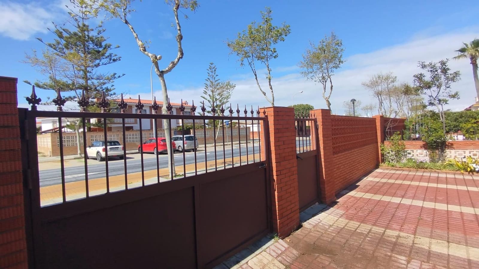 5 sovrum Villa till salu i Punta Umbria - 465 000 € (Ref: 9569169)