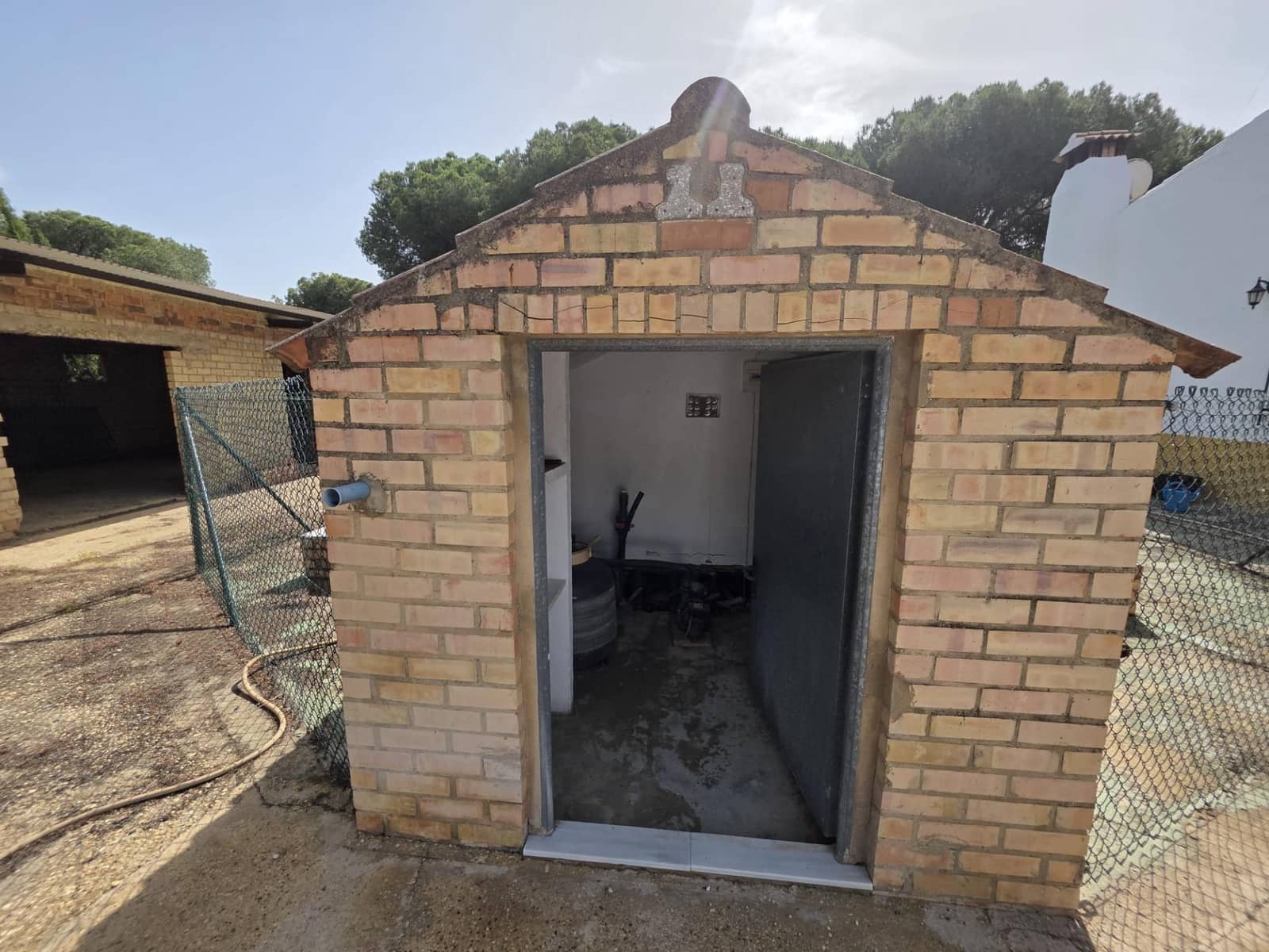 3 slaapkamer Finca/Landhuis te koop in Beas met zwembad - € 190.000 (Ref: 9569171)