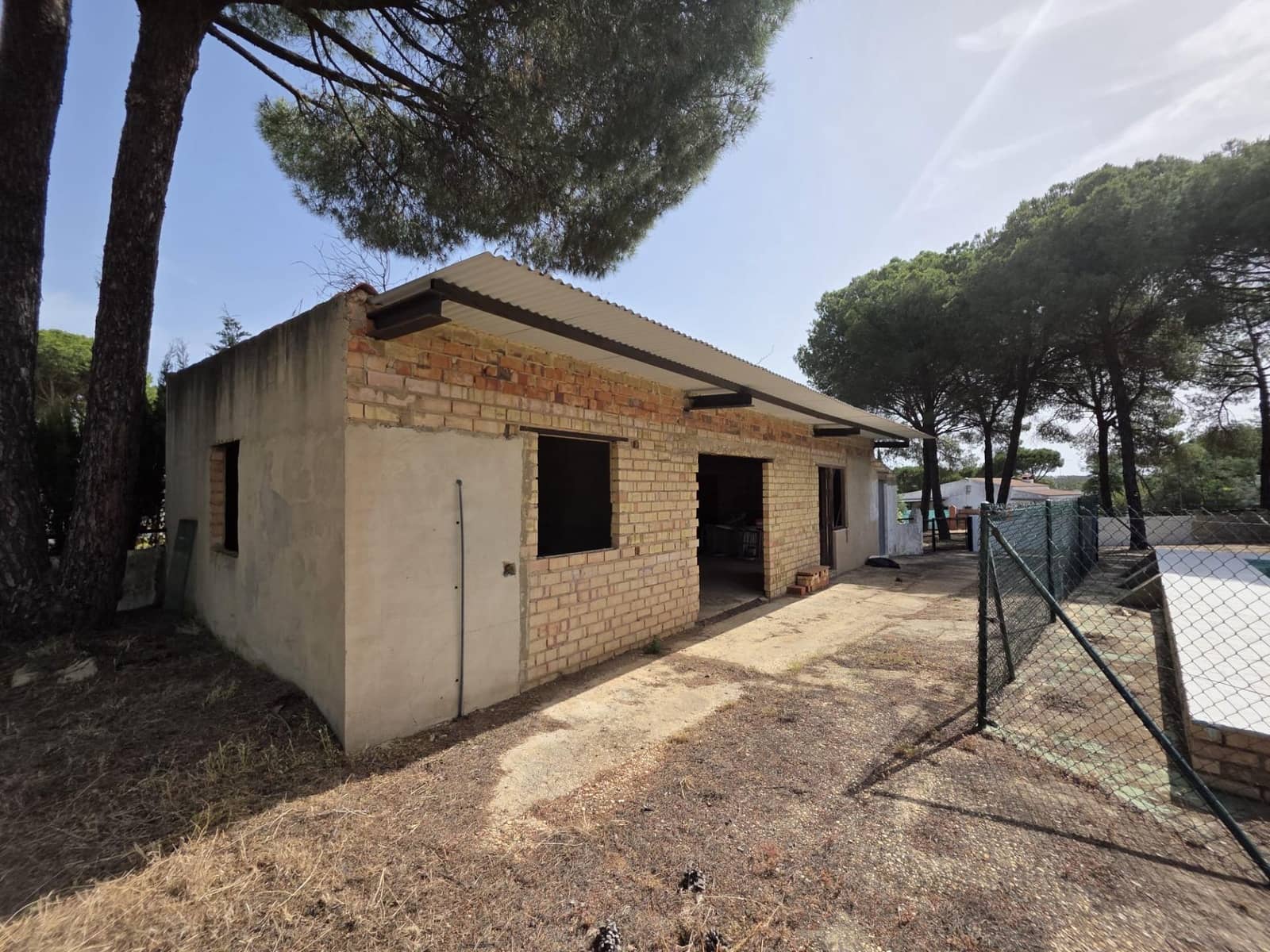 3 slaapkamer Finca/Landhuis te koop in Beas met zwembad - € 190.000 (Ref: 9569171)