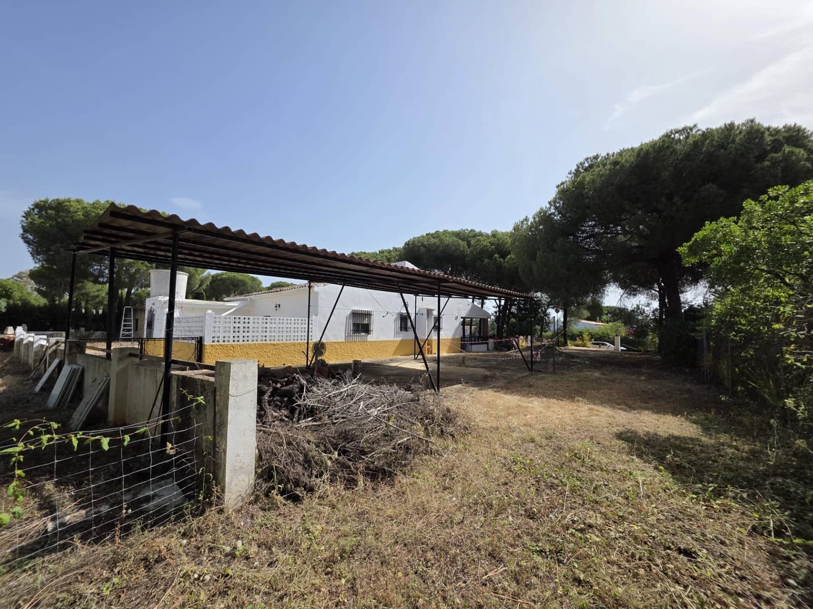 3 slaapkamer Finca/Landhuis te koop in Beas met zwembad - € 190.000 (Ref: 9569171)