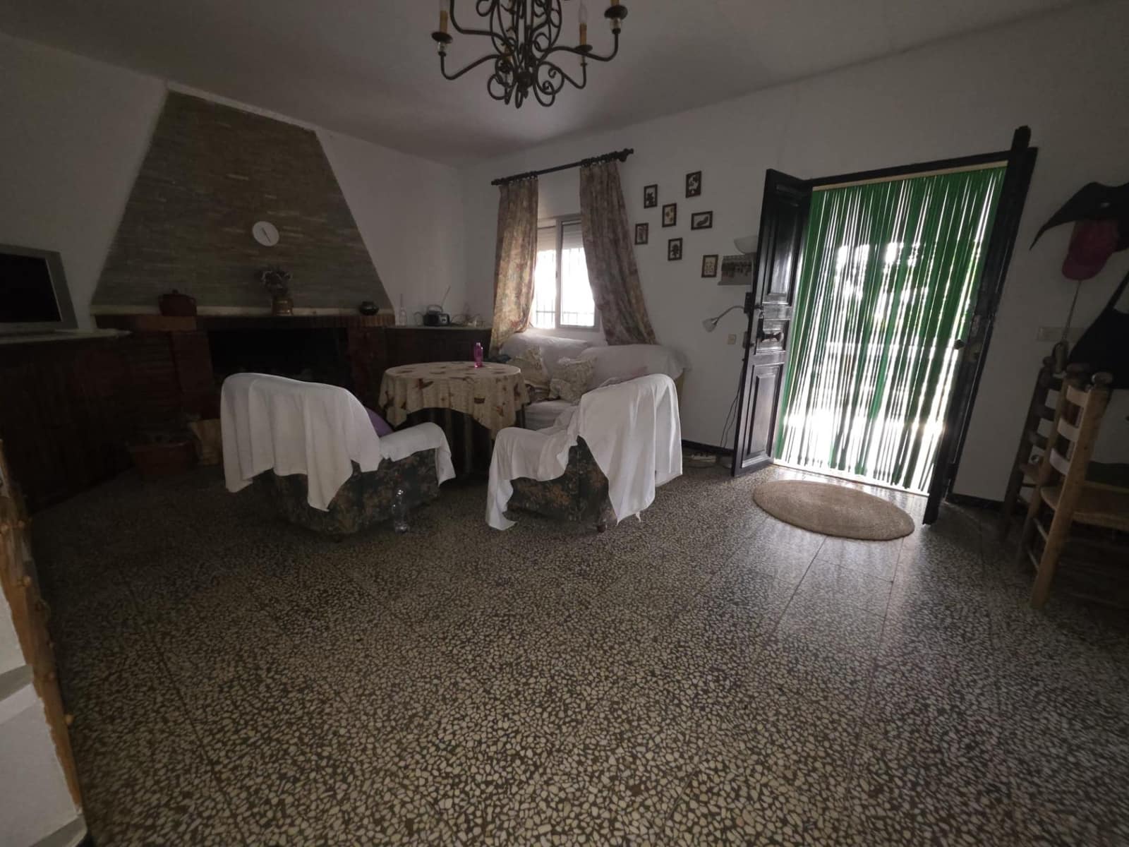 3 slaapkamer Finca/Landhuis te koop in Beas met zwembad - € 190.000 (Ref: 9569171)