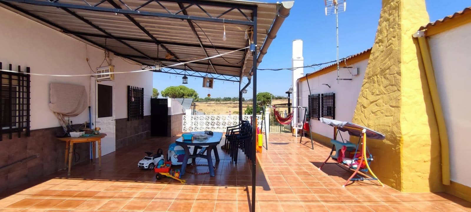 4 slaapkamer Finca/Landhuis te koop in Beas met garage - € 259.075 (Ref: 9569173)