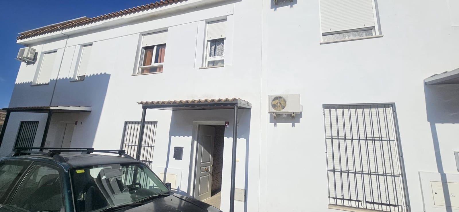 Adosado de 3 habitaciones en Calañas en venta - 69.990 € (Ref: 9569175)