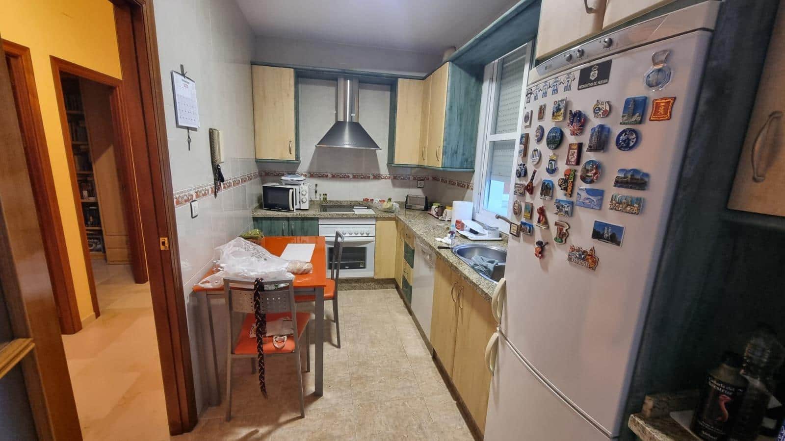 3 bedroom Flat for sale in San Bartolome de la Torre with garage - € 120,000 (Ref: 9569182)