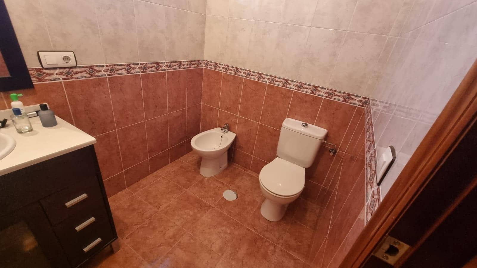 3 bedroom Flat for sale in San Bartolome de la Torre with garage - € 120,000 (Ref: 9569182)