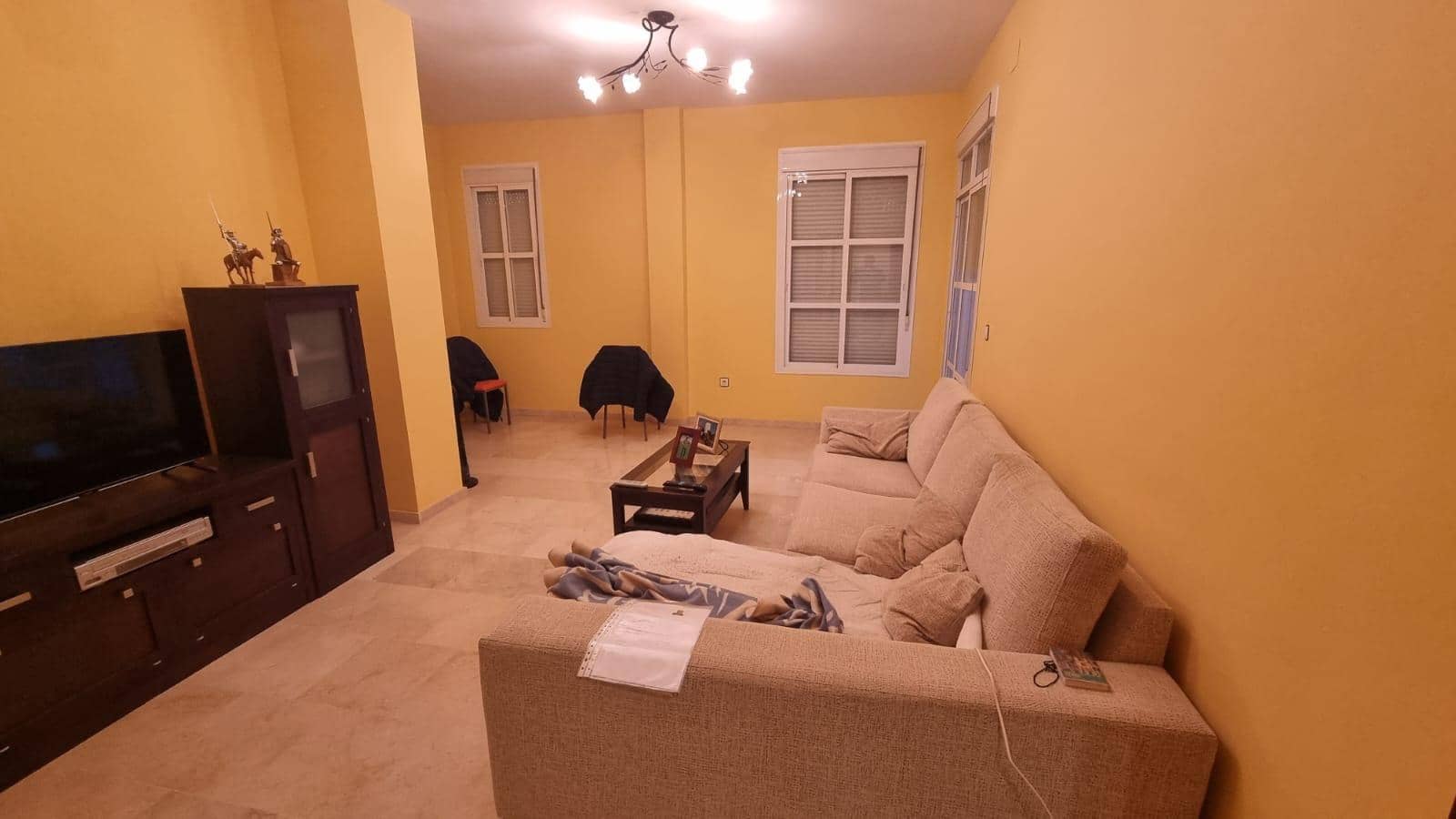 3 bedroom Flat for sale in San Bartolome de la Torre with garage - € 120,000 (Ref: 9569182)