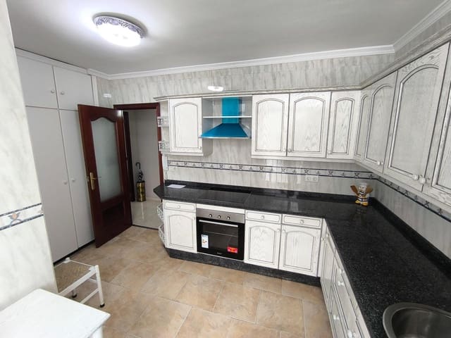 3 bedroom Flat for sale in Huelva city - € 189,000 (Ref: 9569186)