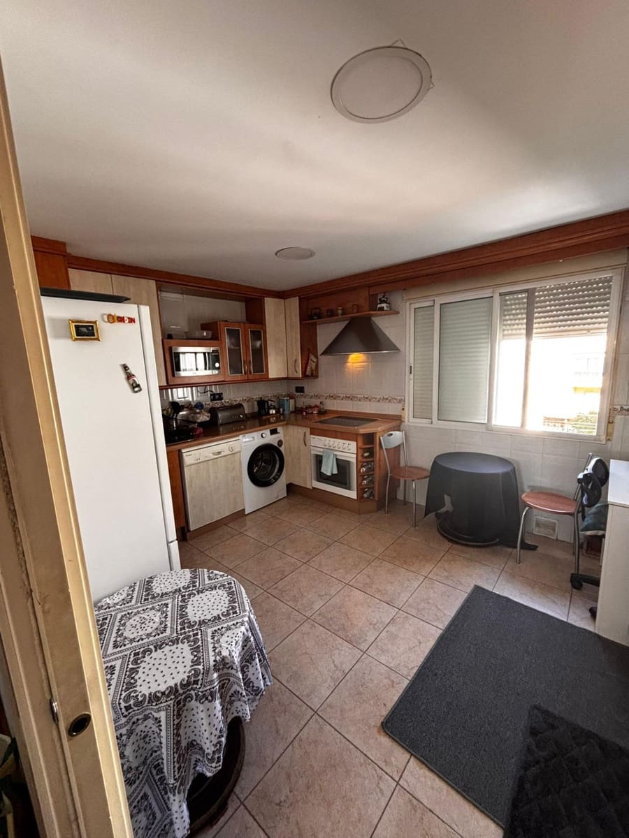 3 sypialnia Mieszkanie na sprzedaż w Miasto Huelva - 150 000 € (Ref: 9569192)