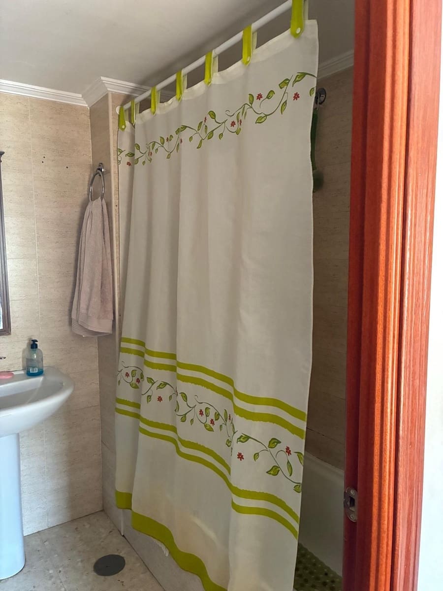 Piso de 3 habitaciones en Gibraleón en venta - 84.999 € (Ref: 9615384)