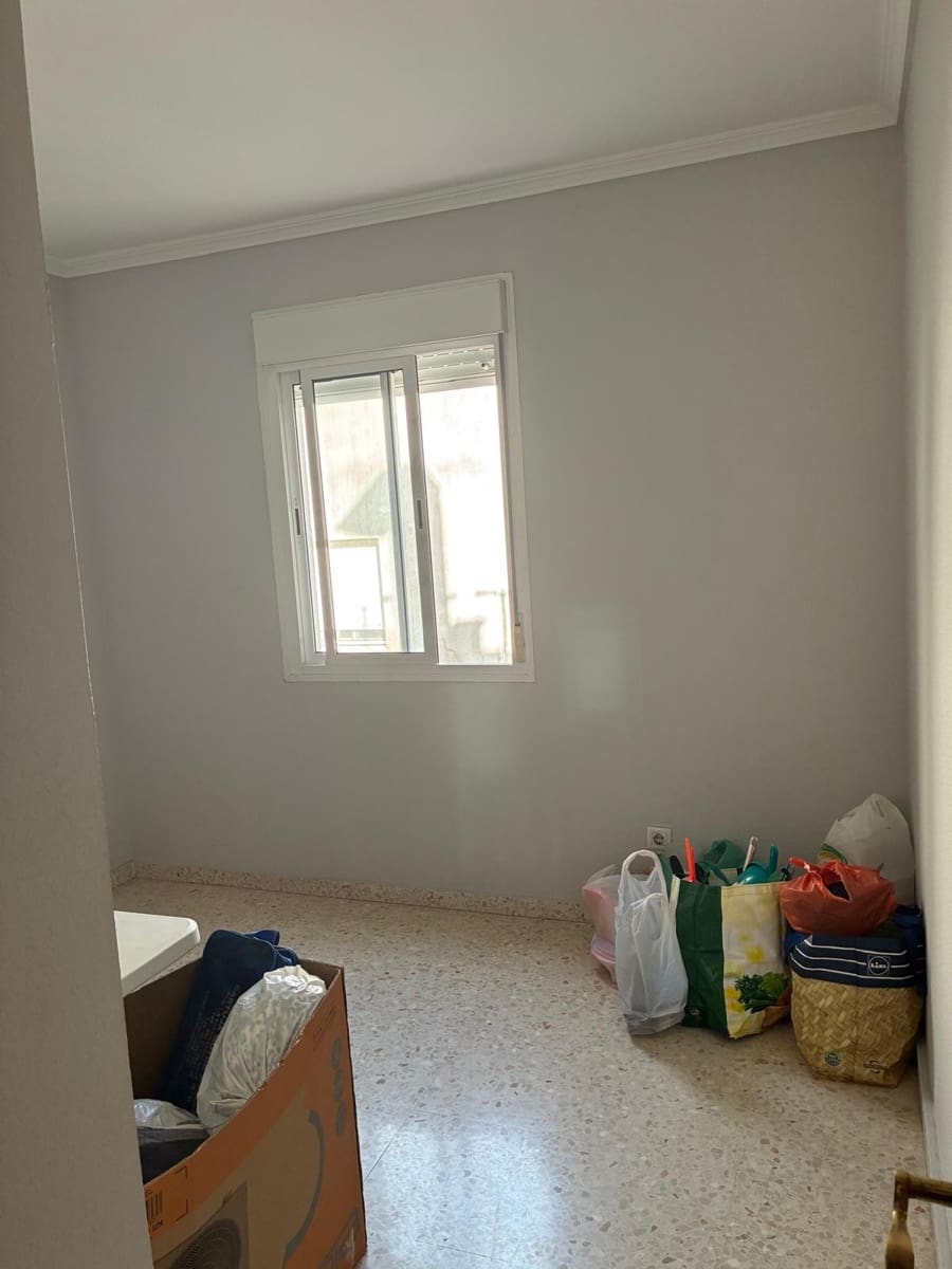 Piso de 3 habitaciones en Gibraleón en venta - 84.999 € (Ref: 9615384)