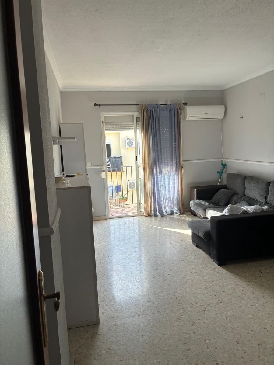Piso de 3 habitaciones en Gibraleón en venta - 84.999 € (Ref: 9615384)