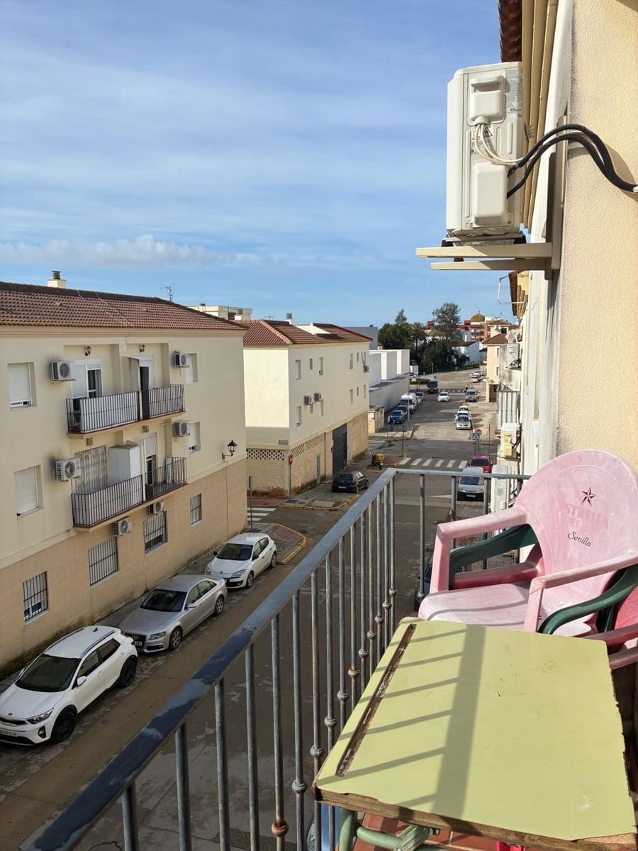 Piso de 3 habitaciones en Gibraleón en venta - 84.999 € (Ref: 9615384)