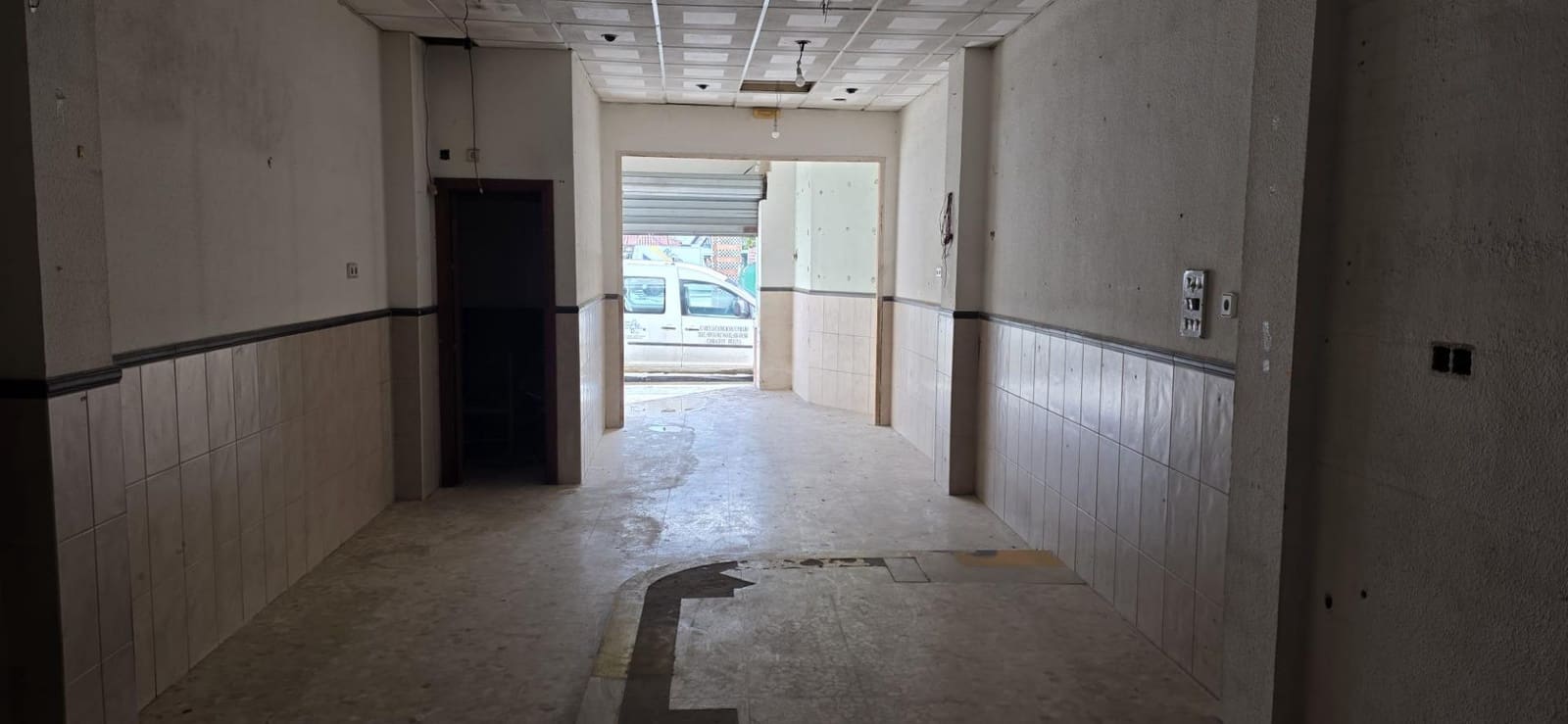 Commercial for sale in Gibraleon - € 90,000 (Ref: 9846188)