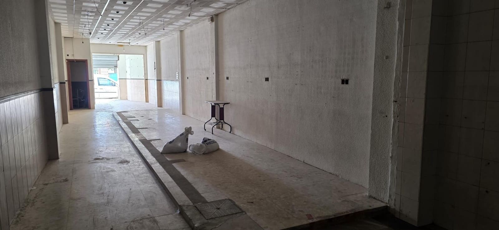 Commercial for sale in Gibraleon - € 90,000 (Ref: 9846188)