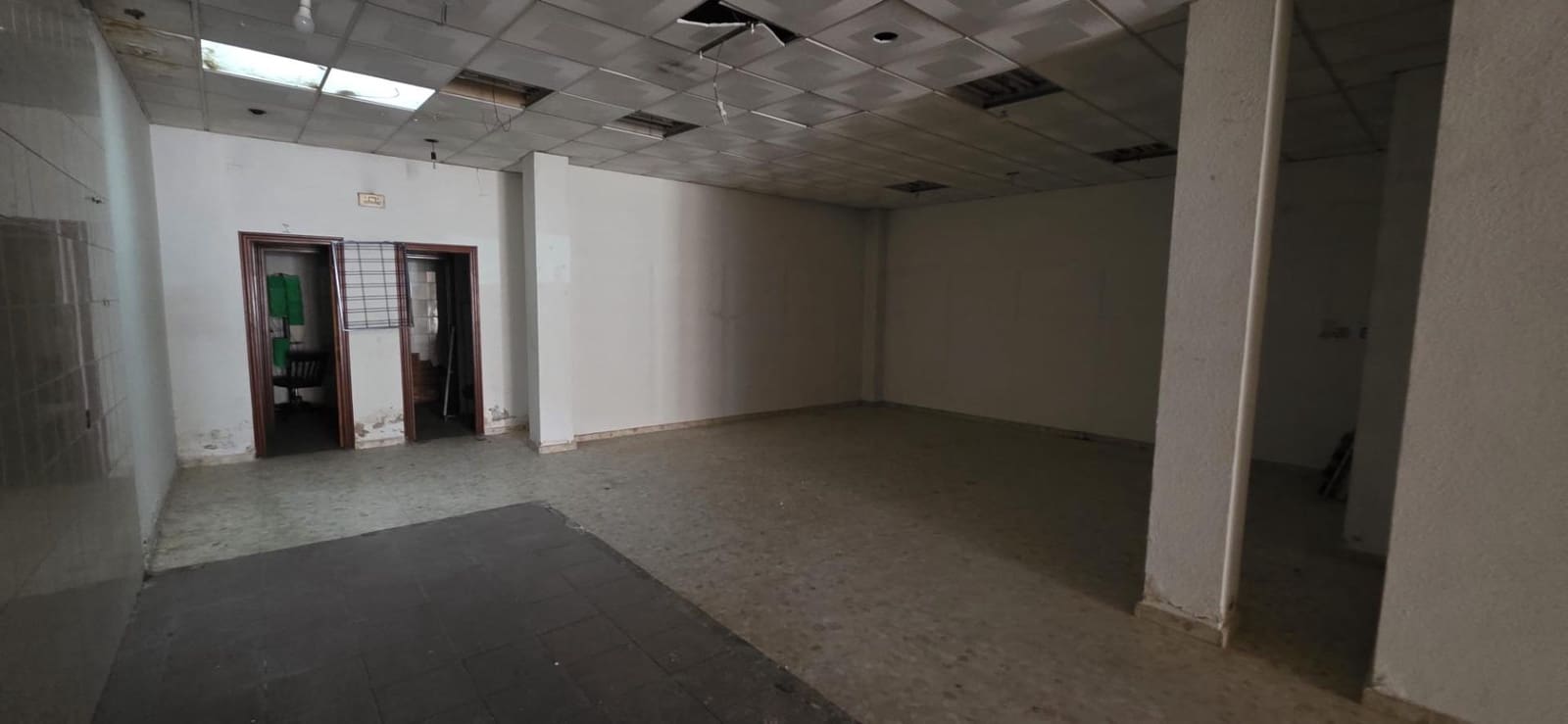 Commercial for sale in Gibraleon - € 90,000 (Ref: 9846188)
