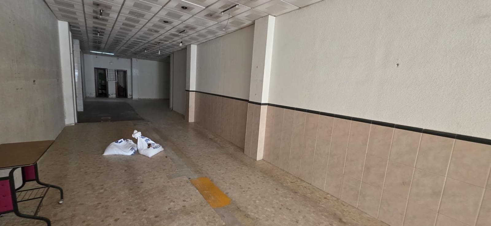 Commercial for sale in Gibraleon - € 90,000 (Ref: 9846188)