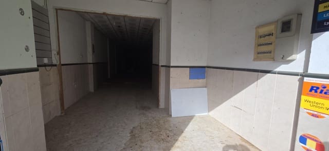 Commercial for sale in Gibraleón - € 90,000 (Ref: 9846188)