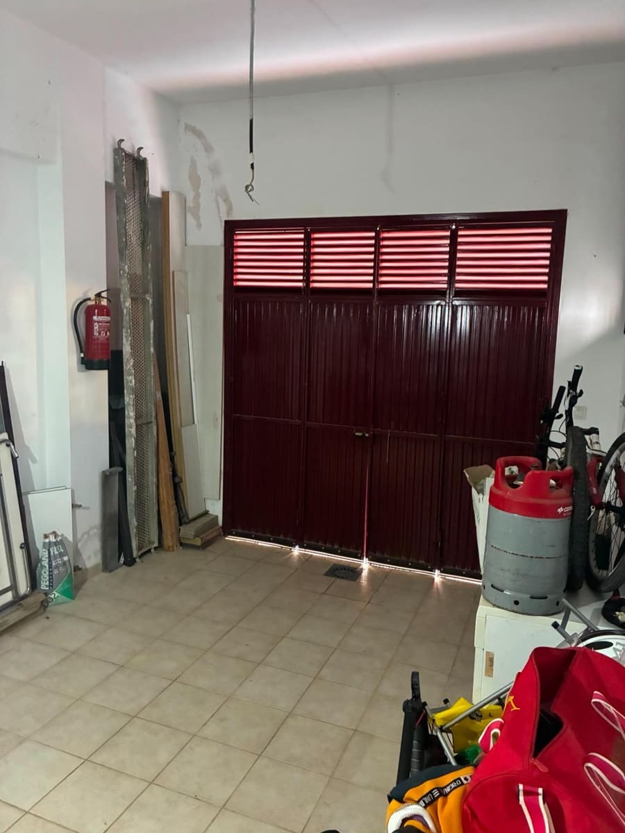 3 bedroom Terraced Villa for sale in Gibraleon with garage - € 249,990 (Ref: 9936352)