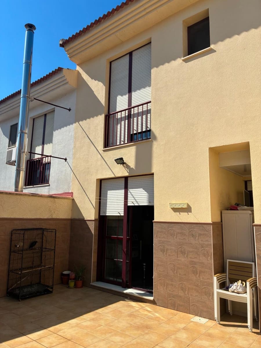 3 bedroom Terraced Villa for sale in Gibraleon with garage - € 249,990 (Ref: 9936352)