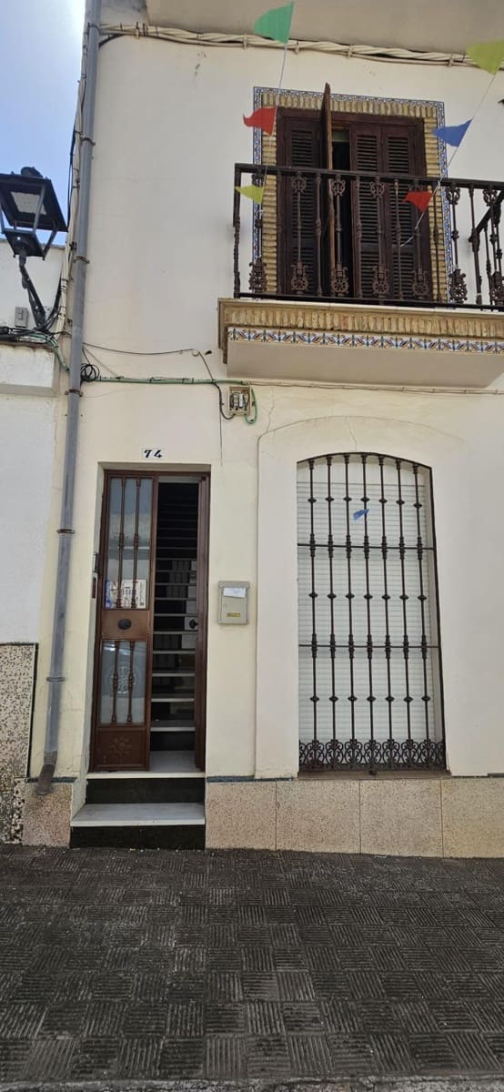 4 bedroom Flat for sale in Gibraleon - € 160,000 (Ref: 9966625)