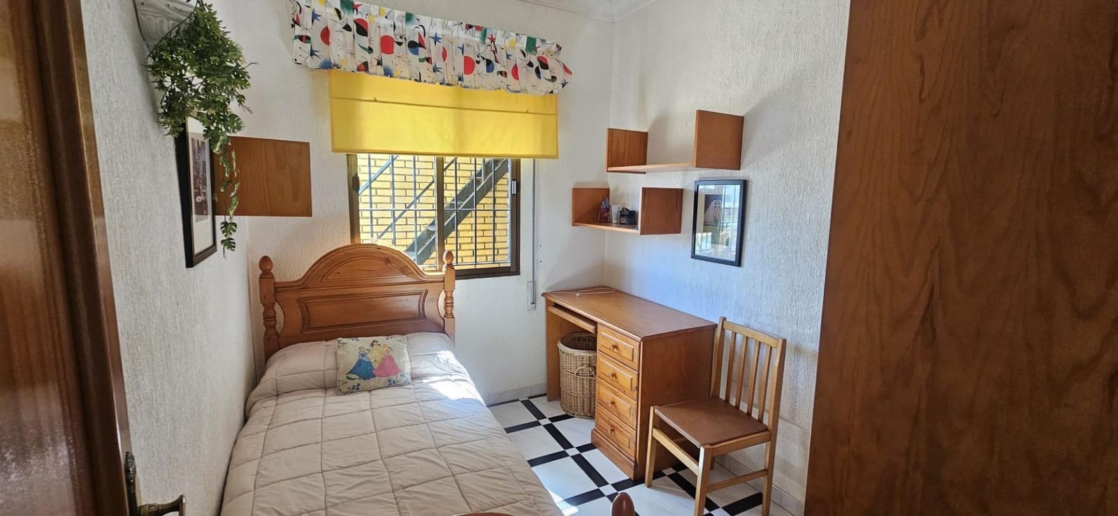 4 bedroom Flat for sale in Gibraleon - € 160,000 (Ref: 9966625)