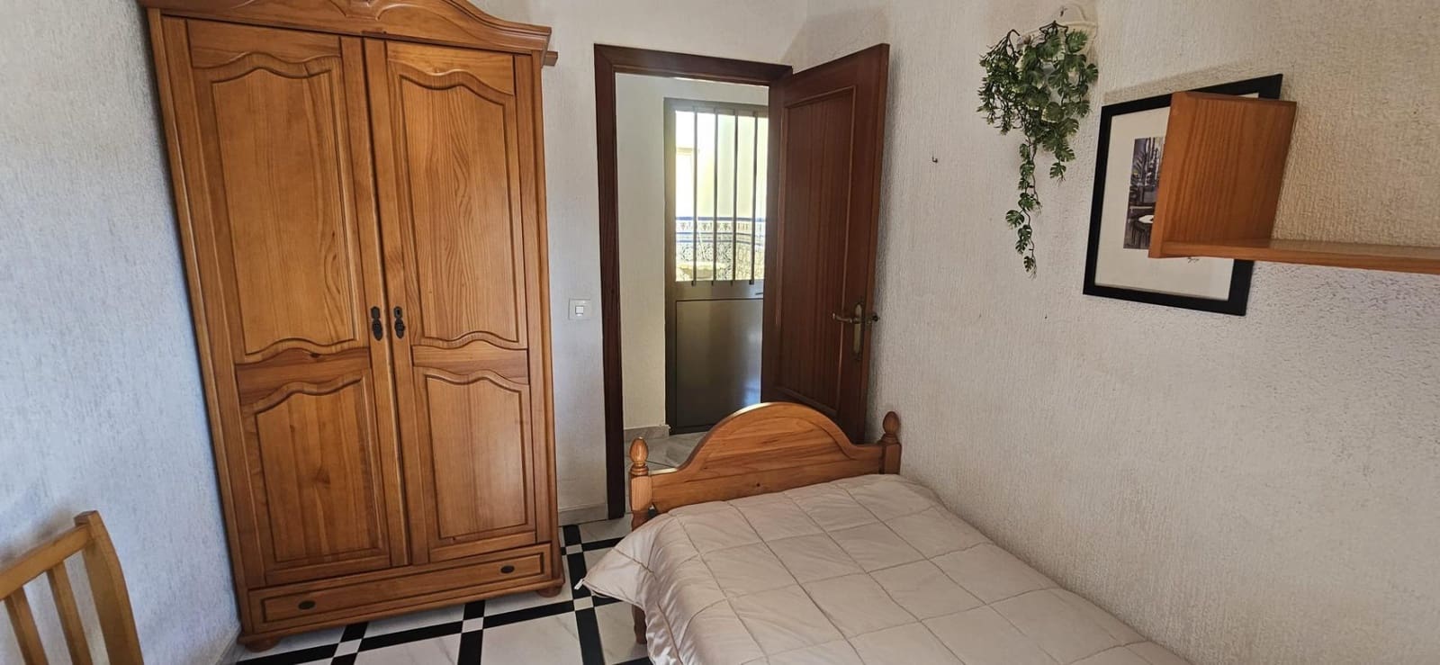 4 bedroom Flat for sale in Gibraleon - € 160,000 (Ref: 9966625)