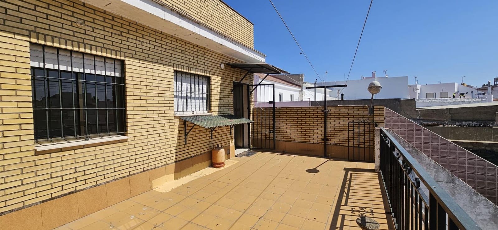 4 bedroom Flat for sale in Gibraleon - € 160,000 (Ref: 9966625)