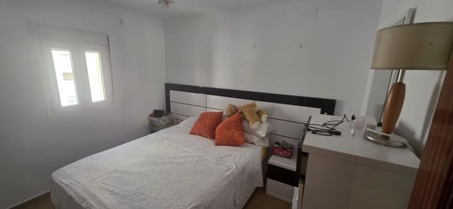 3 makuuhuone Asunto myytävänä paikassa Huelva kaupunki - 99 000 € (Ref: 9966626)