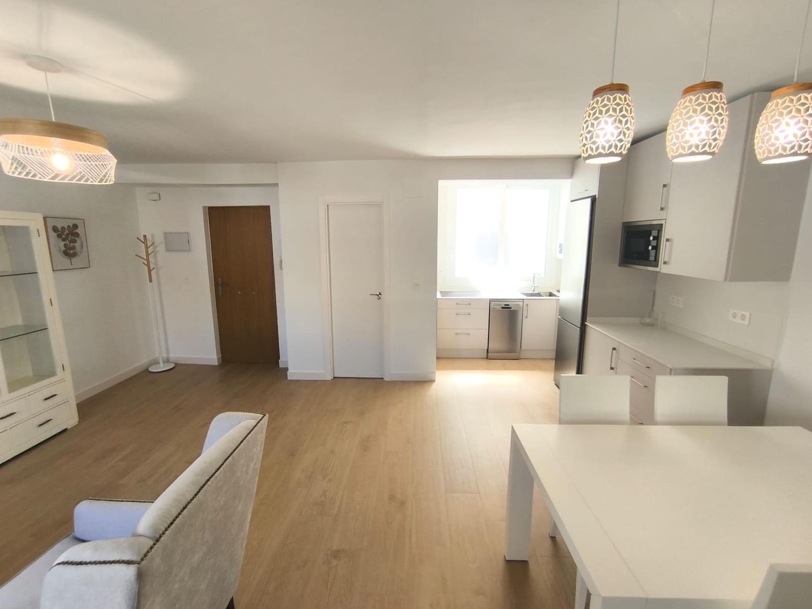 Piso de 3 habitaciones en Huelva ciudad en alquiler - 1.100 € (Ref: 9966627)