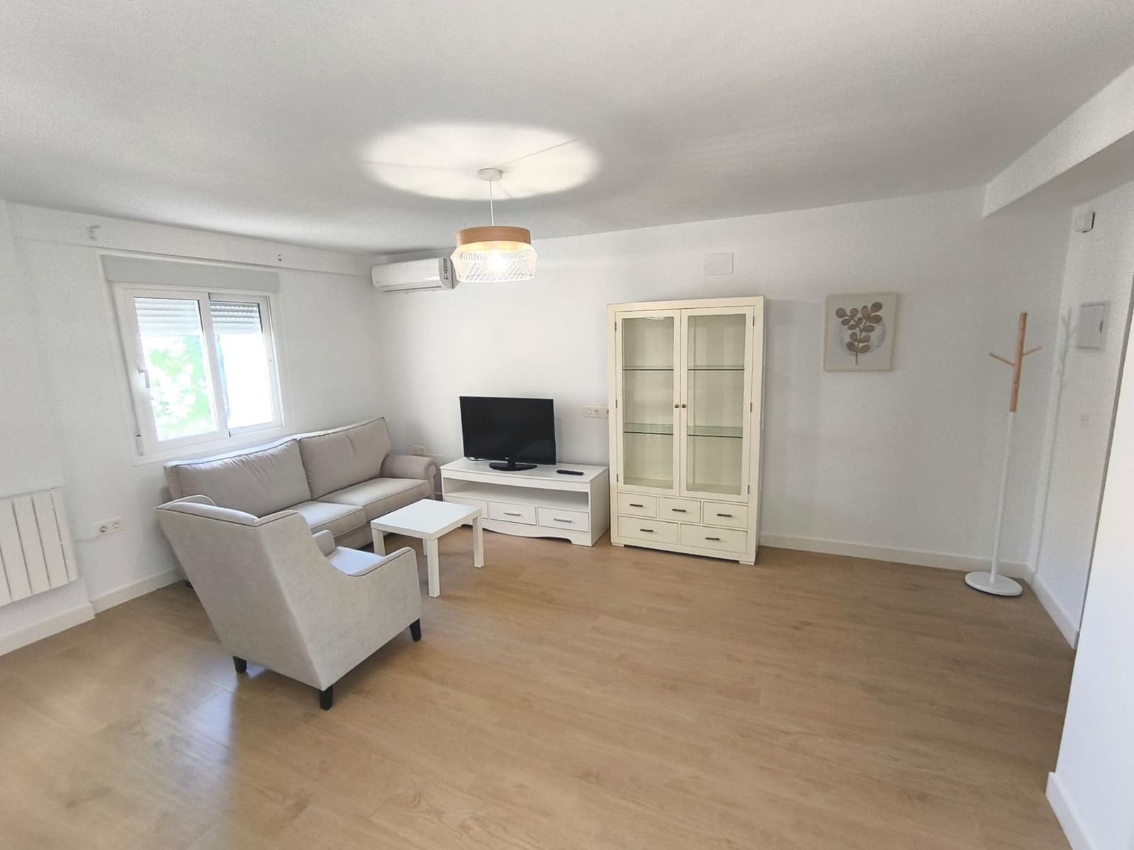 Piso de 3 habitaciones en Huelva ciudad en alquiler - 1.100 € (Ref: 9966627)