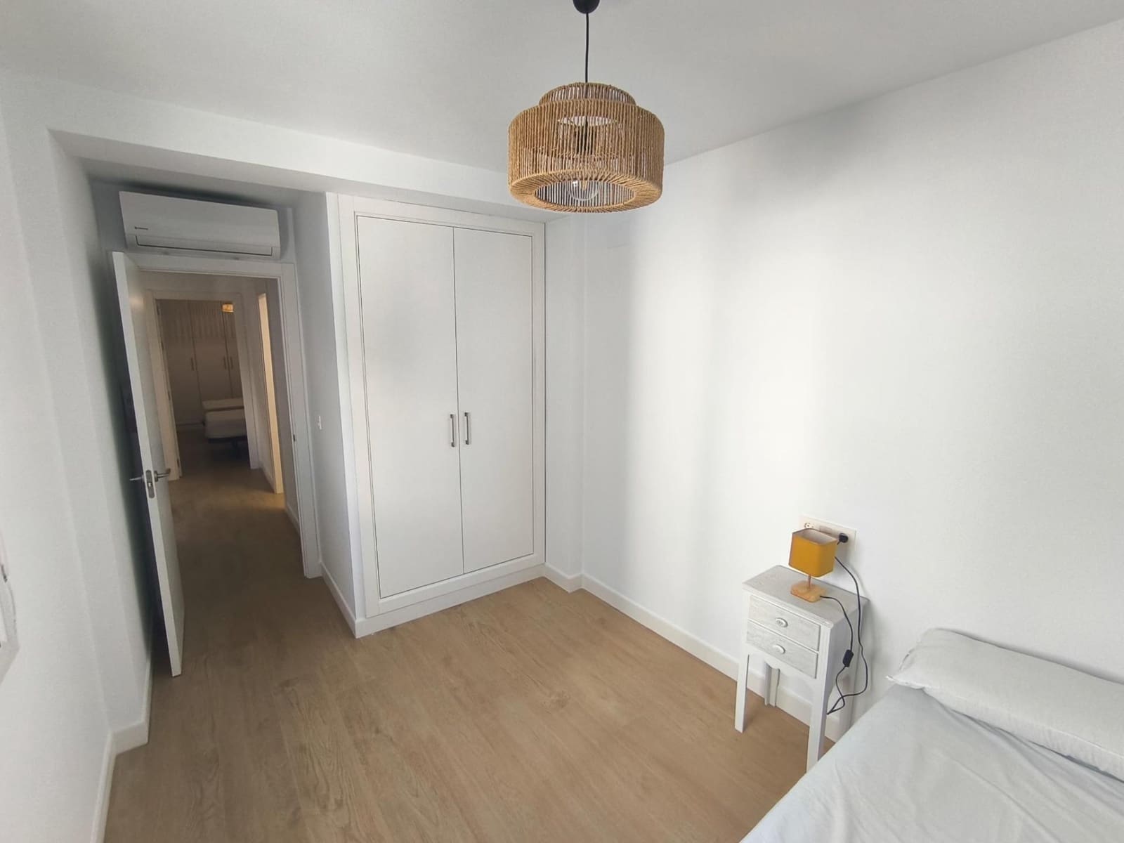 Piso de 3 habitaciones en Huelva ciudad en alquiler - 1.100 € (Ref: 9966627)