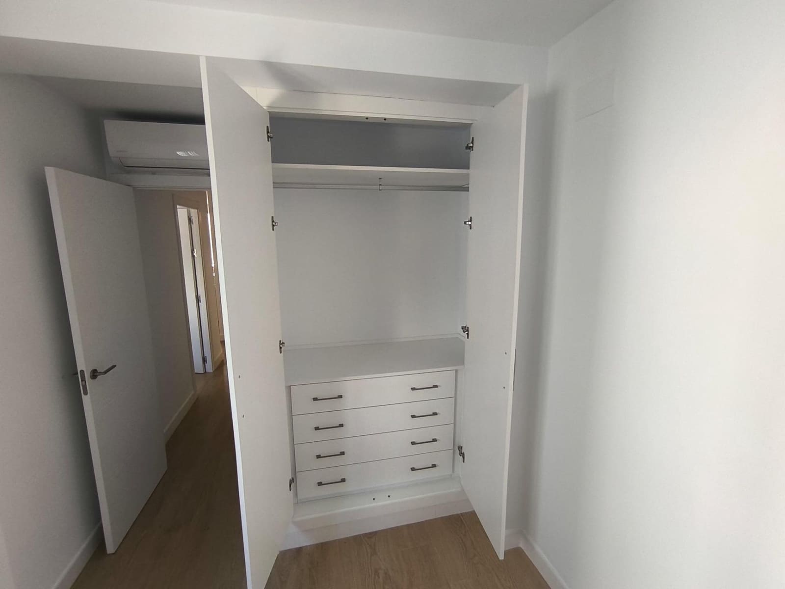 Piso de 3 habitaciones en Huelva ciudad en alquiler - 1.100 € (Ref: 9966627)